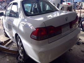 2001 ACCORD, WHITE, EX, 2.3L, VTEC, AT.  A24028
